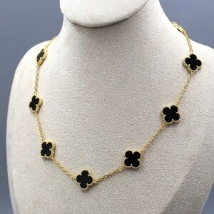 10 clover necklace